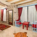 Cave - The Special Class Γκόρεμε