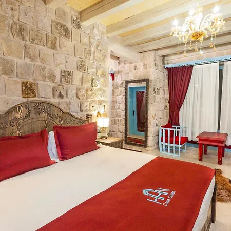 Cave - The Special Class Hotel *