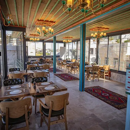 Cave - The Special Class Hotel *