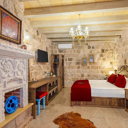 Hotel Cave - The Special Class