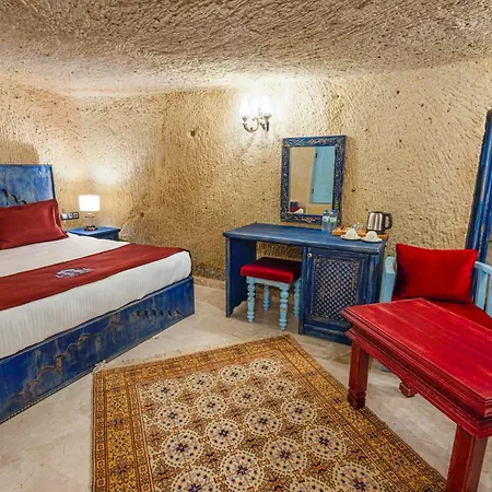 Hotel Cave - The Special Class *