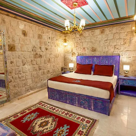 Cave - The Special Class Hotel *