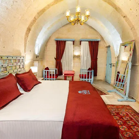 Cave Hotel *