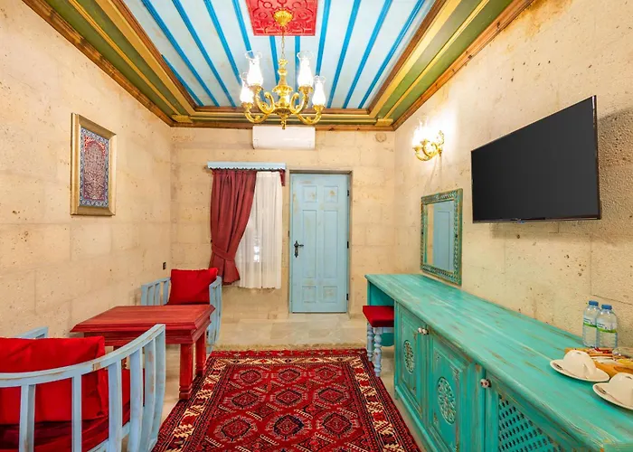 Cave - The Special Class Hotel *