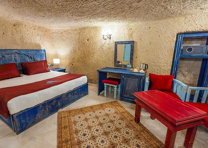 Hotel Cave - The Special Class *