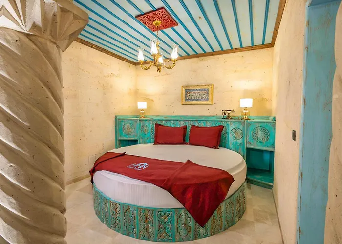 Hotel Cave - The Special Class *